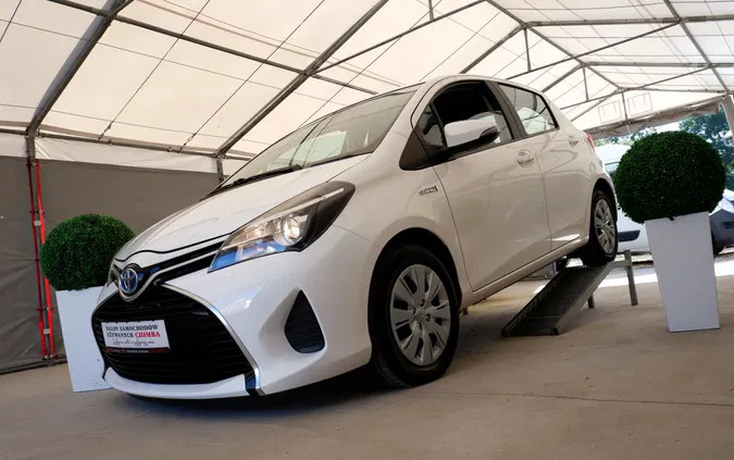 toyota dolnośląskie Toyota Yaris cena 43700 przebieg: 127000, rok produkcji 2016 z Paczków